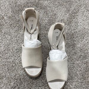 TOMS Women's Cream Espadrilles